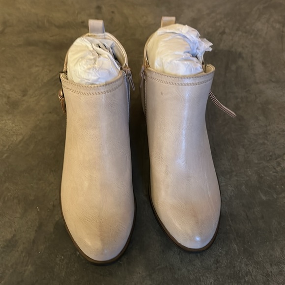 NWT Rampage Booties SZ 5.5 - Picture 2 of 8